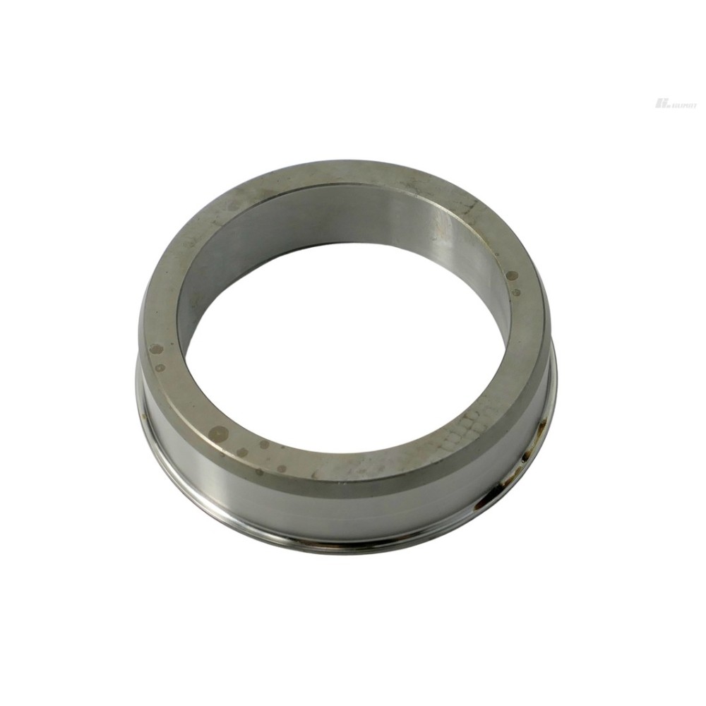 Pouzdro distanční VOLVO L150 L180 L220 L250