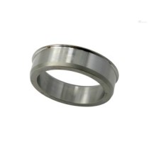 Pouzdro distanční VOLVO L150 L180 L220 L250